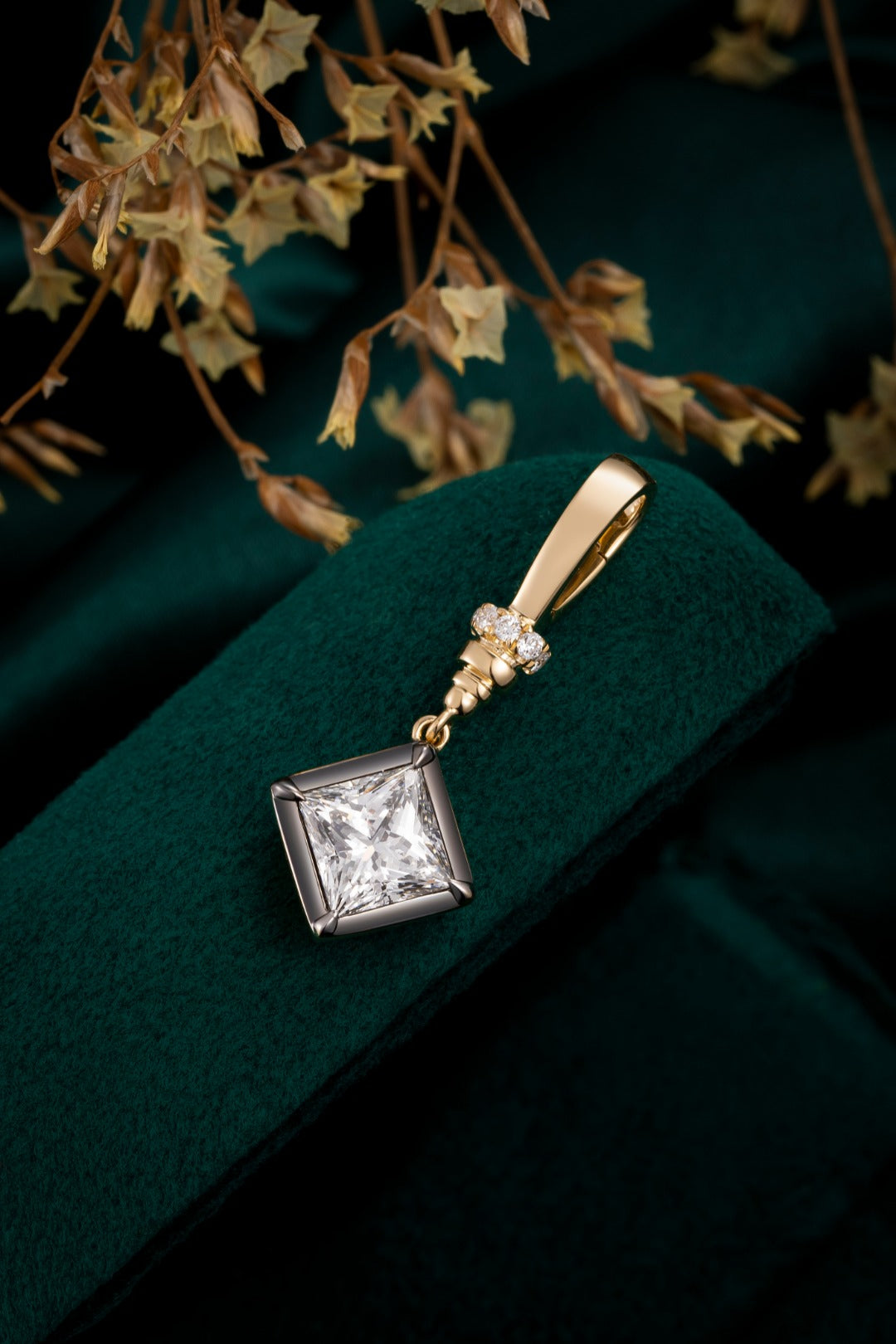 Serwa Jewellery | Radiant Square – 14K Lab-Grown Diamond Pendant