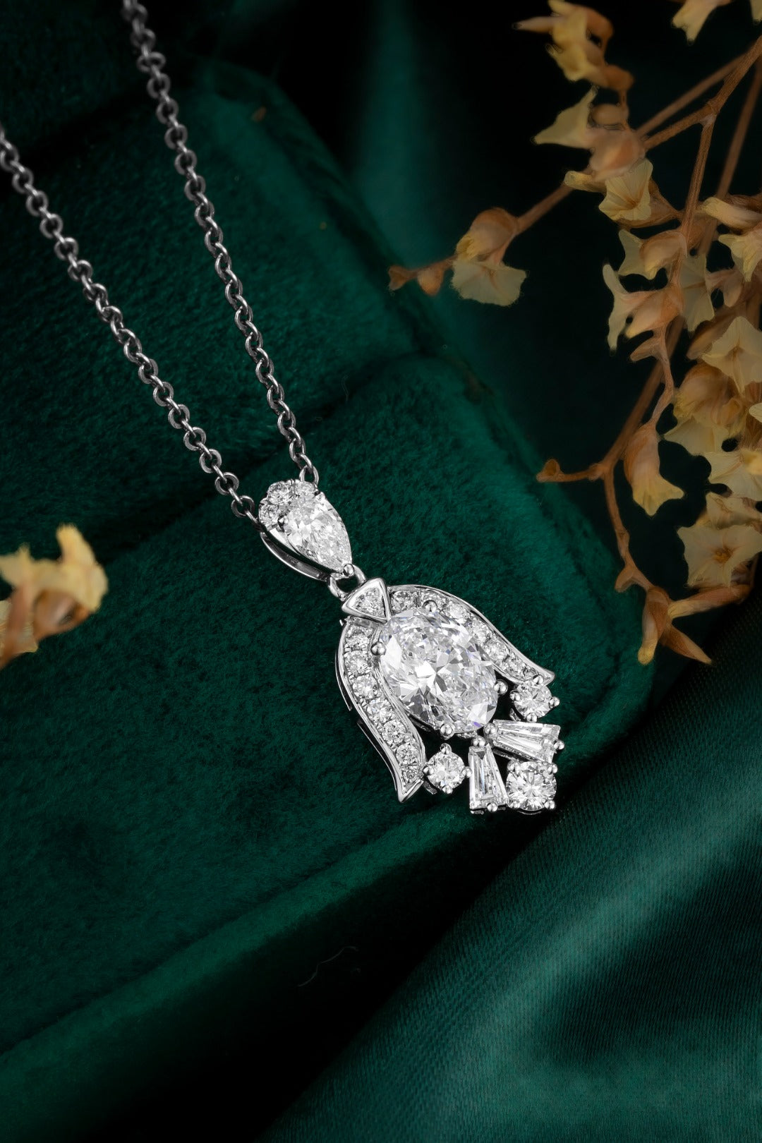 Serwa Jewellery | Regal Crest – PT900 Lab-Grown Diamond Pendant