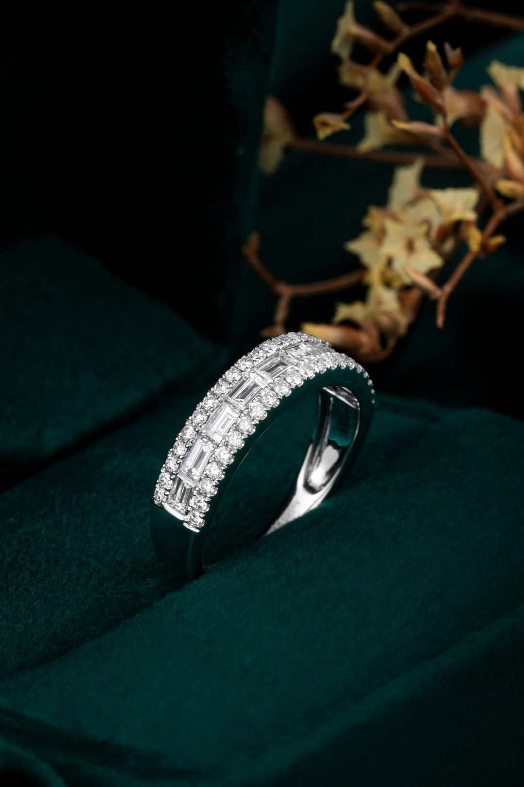 Serwa Jewellery | Refined Baguette Row – 14K Lab-Grown Diamond Ring