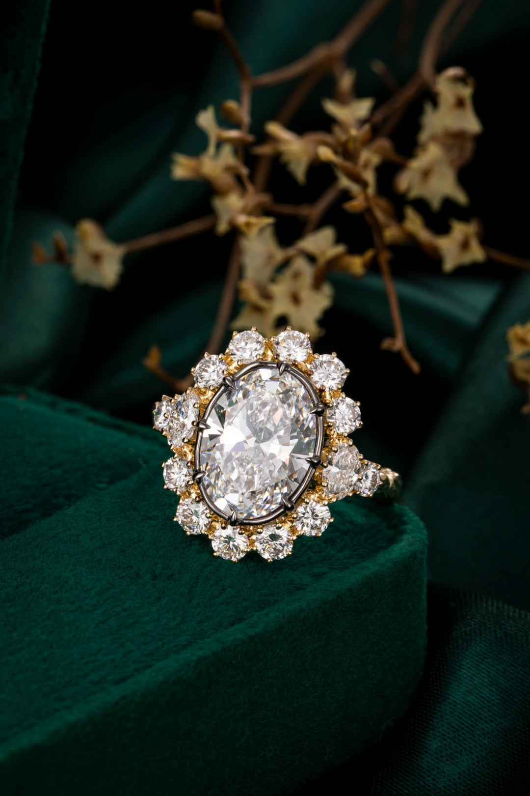 Serwa Jewellery | Gilded Halo – 14K Lab-Grown Diamond Ring
