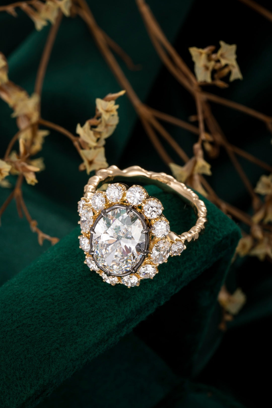 Serwa Jewellery | Gilded Halo – 14K Lab-Grown Diamond Ring