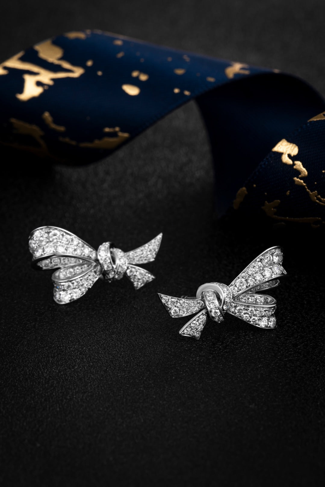Serwa Jewellery | Sculpted Bow – 14K Lab-Grown Diamond Earrings