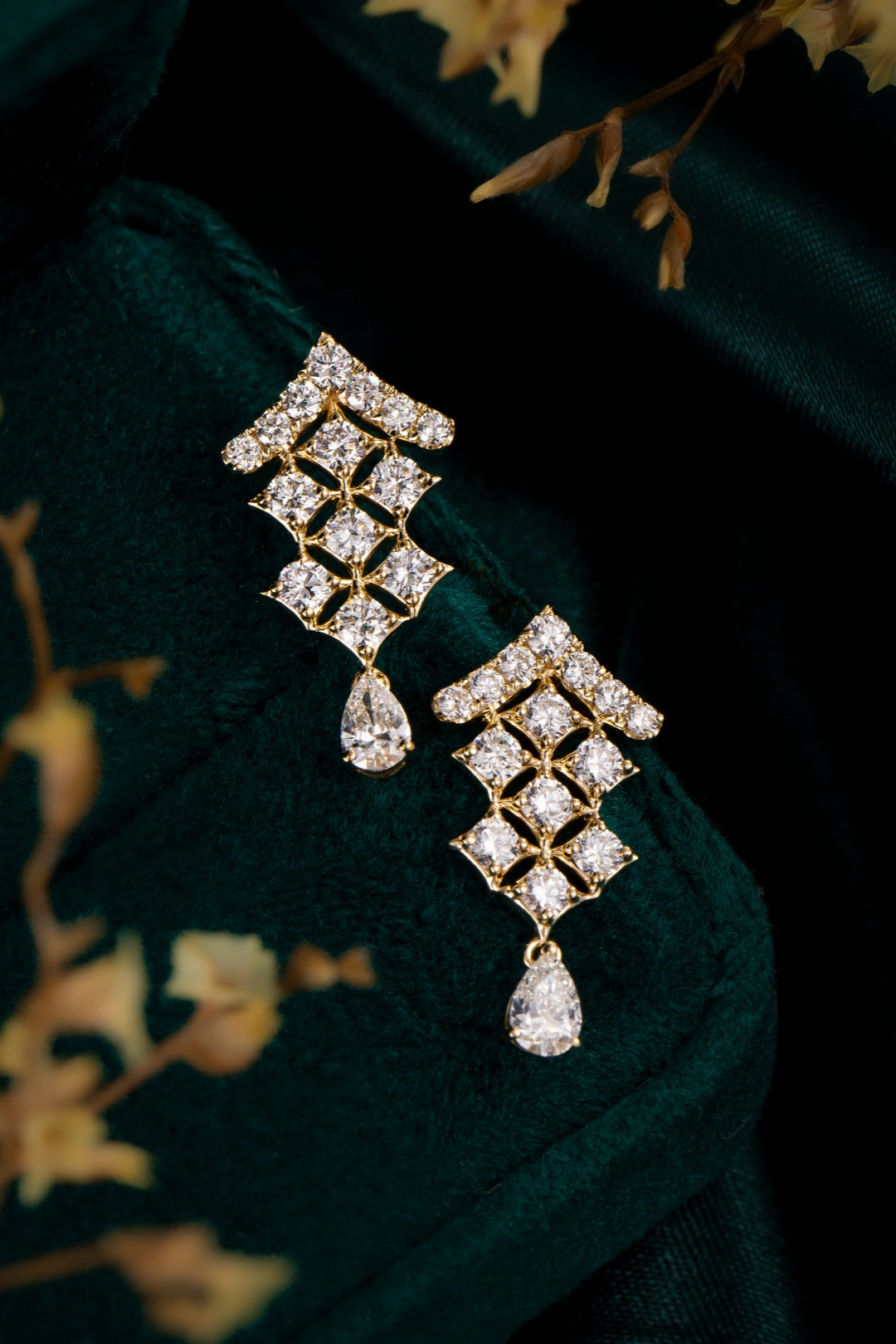 Serwa Jewellery | Gilded Lattice – 14K Lab-Grown Diamond Earrings