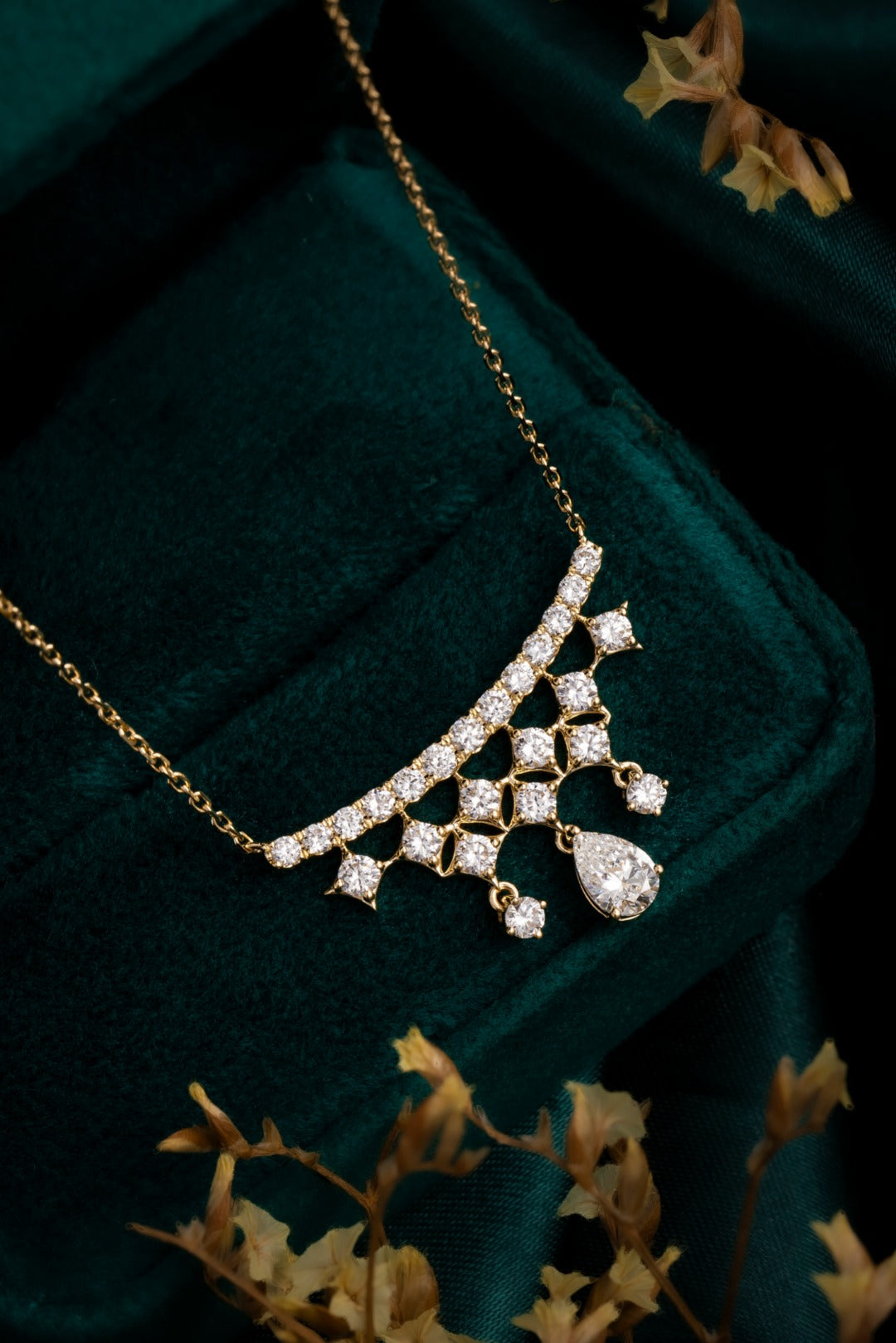 Serwa Jewellery | Luminous Crest – 14K Lab-Grown Diamond Necklace