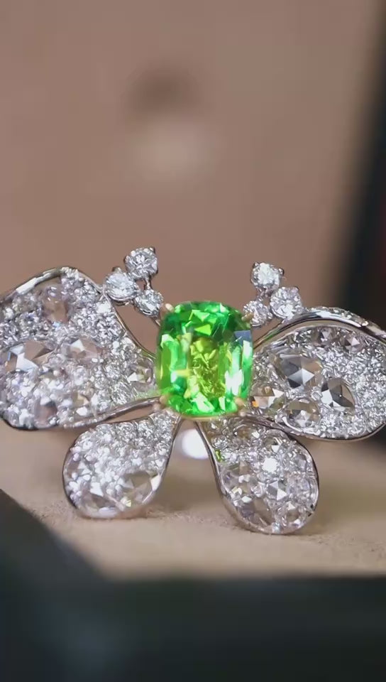 Serwa Jewellery | Butterfly Design 1.20ct Tsavorite Garnet 18K Gold Diamond Ring