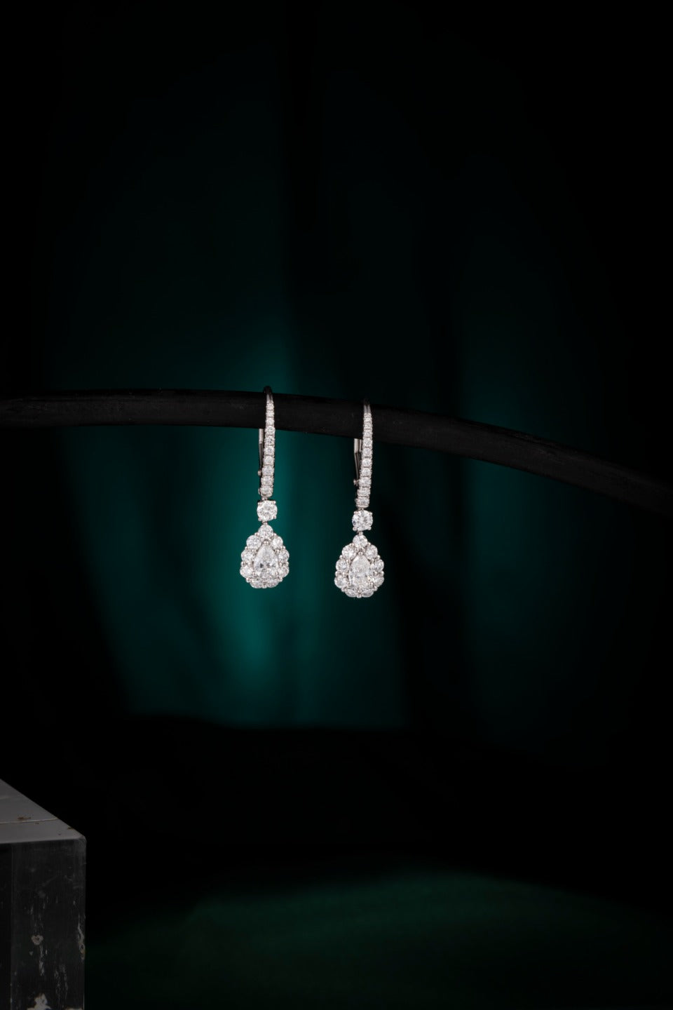 Serwa Jewellery | Luminous Tear – PT950 Lab-Grown Diamond Earrings